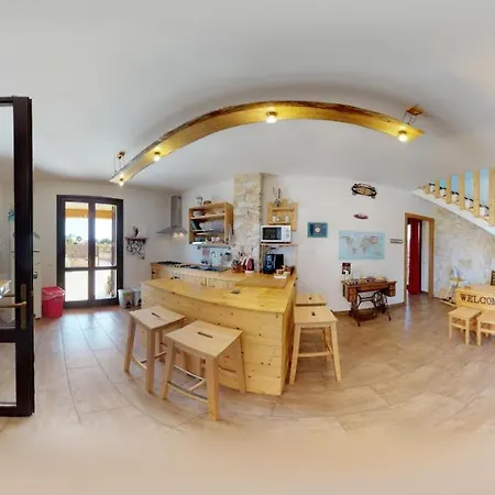 Kite House Stagnone לינה וארוחת בוקר 3*