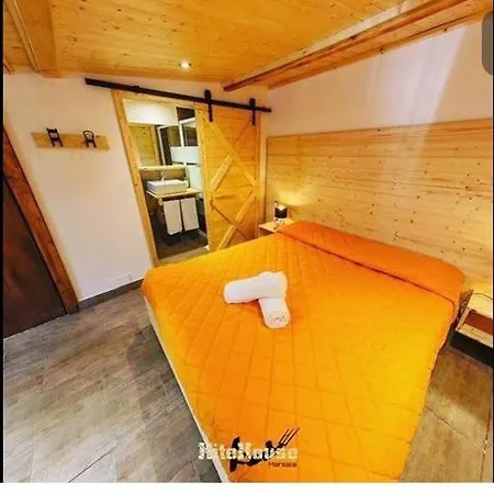 לינה וארוחת בוקר Kite House Stagnone 3*